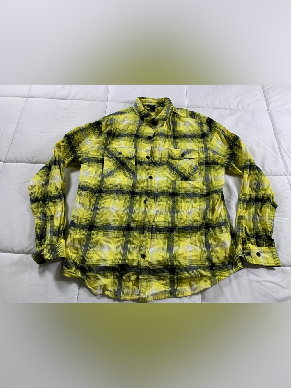 Like new BURTON flannel shirt mens size L